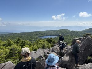 高見石から望む白駒池