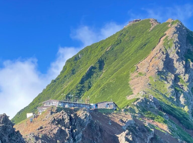 山小屋泊